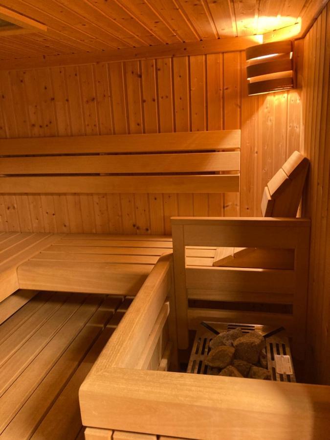 Haus Mit Sauna Und Privatem Badeteich In Anif Bei Salzburg Exterior foto